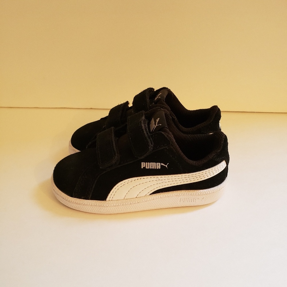 Sneakers - Picture 4 of 6